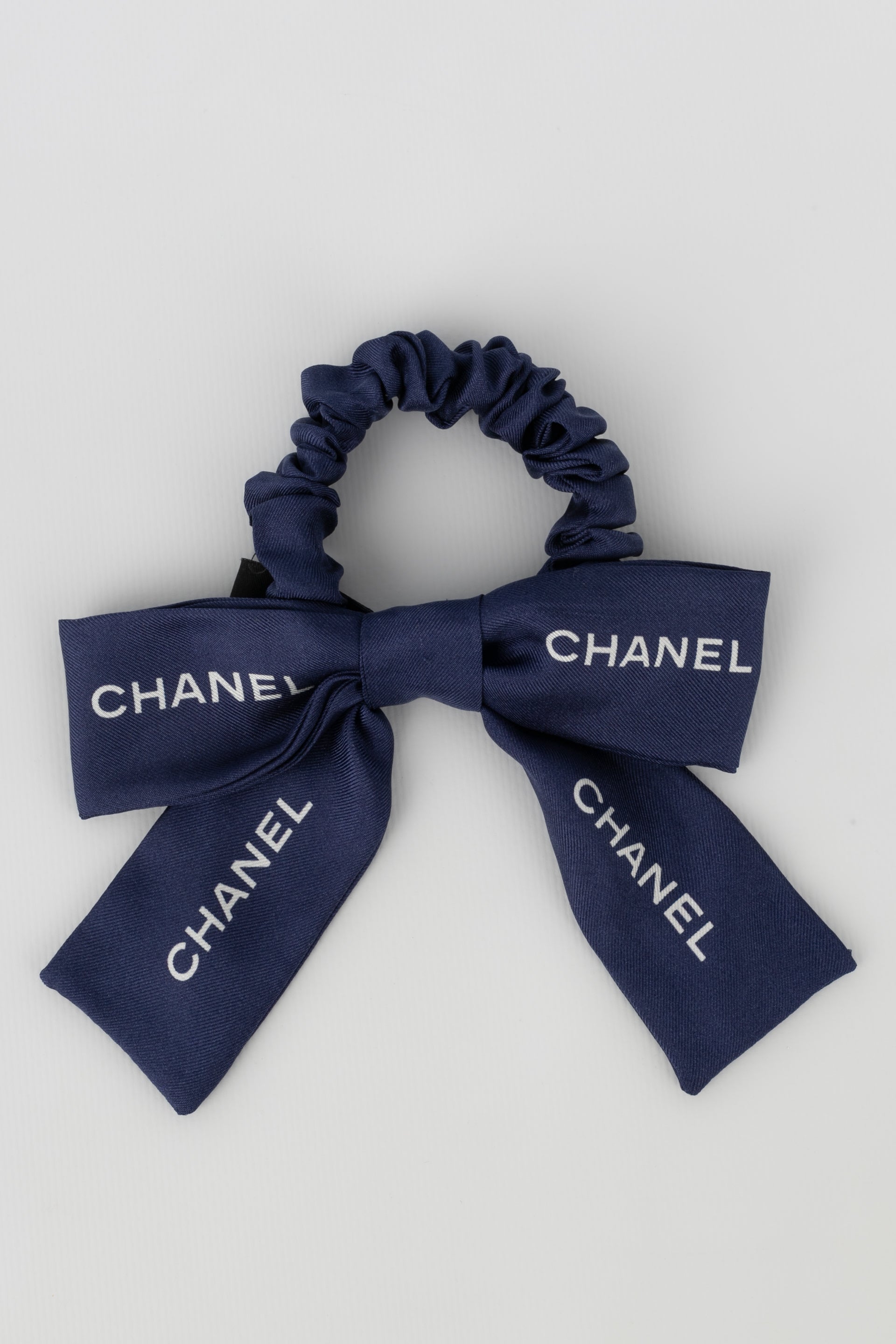 Accessoire de tête Chanel